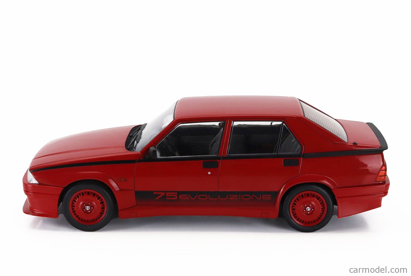 Alfa Romeo 75 Evolutione 1/18