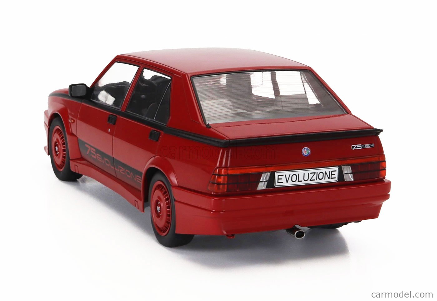 Alfa Romeo 75 Evolutione 1/18